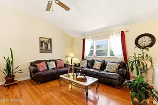 26 Newport Dr, Howell Township, NJ 07731 - Photo 4