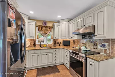 8 Owens Road, Marlboro Township, NJ 07746 - Photo 16
