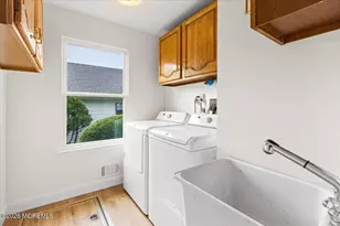 16 Suffolk Way, Marlboro Township, NJ 07746 - Photo 24