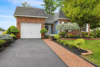 16 Suffolk Way, Marlboro Township, NJ 07746 - Photo 2