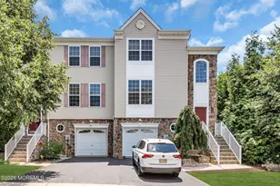 20 Russell Ct, Matawan, NJ 07747 - Photo 2
