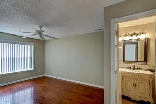 92 Tulip Ln, Freehold, NJ 07728 - Photo 8