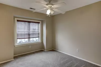 92 Tulip Lane, Freehold, NJ 07728 - Photo 10