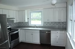 254 Admiral Ave, Beachwood, NJ 08722 - Photo 2