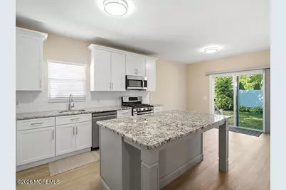 22 Carpenter Street, Red Bank, NJ 07701 - Photo 10