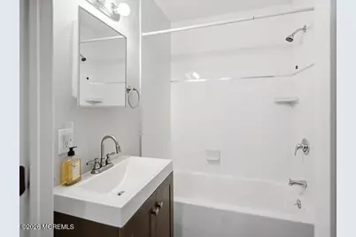 22 Carpenter Street, Red Bank, NJ 07701 - Photo 16