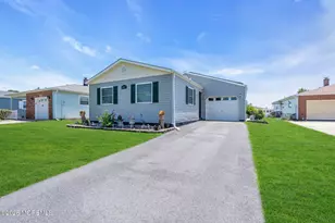 1017 Camino Real Ct, Toms River Township, NJ 08757 - Photo 4