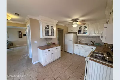 15 Stowe Court, Freehold, NJ 07728 - Photo 4