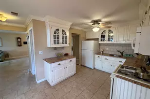 15 Stowe Ct, Freehold, NJ 07728 - Photo 4
