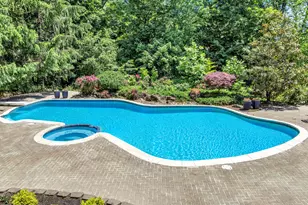 427 Fawns Run, Morganville, NJ 07751 - Photo 26