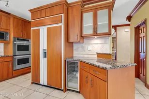 427 Fawns Run, Morganville, NJ 07751 - Photo 36