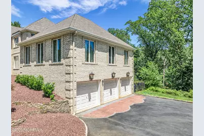 427 Fawns Run, Morganville, NJ 07751 - Photo 20