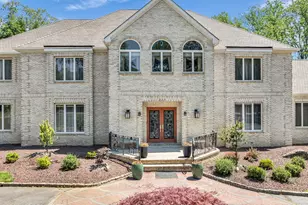 427 Fawns Run, Morganville, NJ 07751 - Photo 6