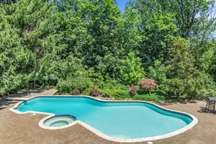 427 Fawns Run, Morganville, NJ 07751 - Photo 16