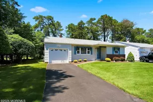 1 Beaverbrook Dr, Toms River Township, NJ 08757 - Photo 4