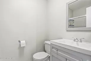 17 Alameda Ct, Eatontown, NJ 07724 - Photo 28