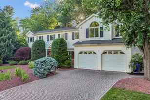 4 Halifax Dr, Morganville, NJ 07751 - Photo 2