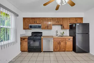 21 Carriage Ln, Englishtown, NJ 07726 - Photo 10