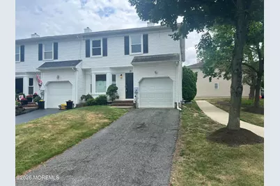 21 Carriage Lane, Englishtown, NJ 07726 - Photo 2