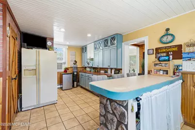 94 Forest Avenue, Keansburg, NJ 07734 - Photo 18