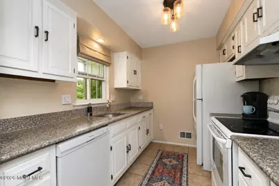 711 Wellington Place, Aberdeen Township, NJ 07747 - Photo 10