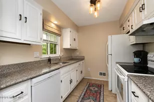 711 Wellington Pl, Aberdeen Township, NJ 07747 - Photo 10