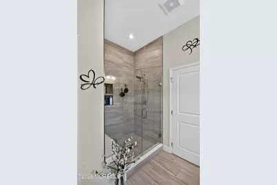 19 Magnolia Drive, Freehold, NJ 07728 - Photo 18