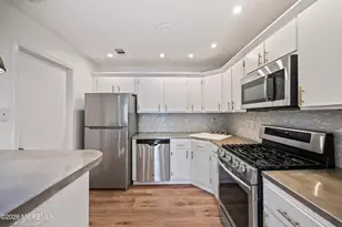 18-5 Augusta Ct, Freehold, NJ 07728 - Photo 12