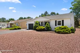 33 Whitmore Dr, Toms River Township, NJ 08757 - Photo 2