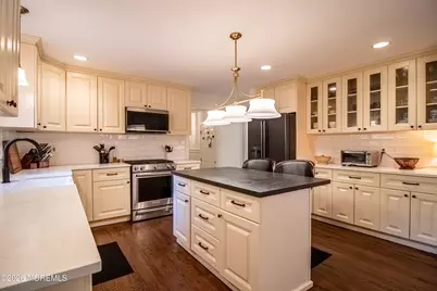 7 McElroy Drive, Lincroft, NJ 07738 - Photo 8