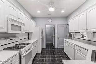 38 Autumntide Dr, Lakewood, NJ 08701 - Photo 18