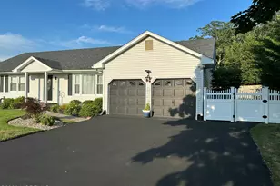 217 Woodberry Dr, Toms River Township, NJ 08753 - Photo 2