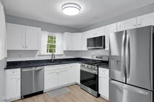500 Begonia Ct, Jackson, NJ 08527 - Photo 2
