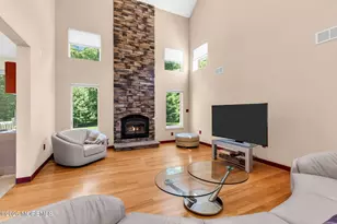 14 Barrister Ct, Freehold, NJ 07728 - Photo 16
