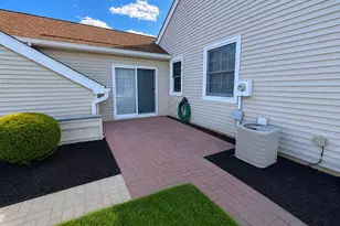 70 William And Mary Sq, Freehold, NJ 07728 - Photo 14