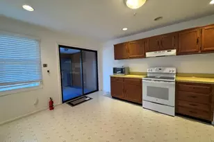 70 William And Mary Sq, Freehold, NJ 07728 - Photo 12