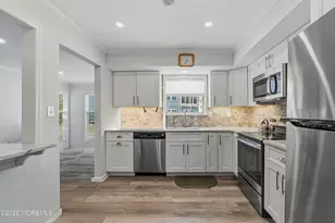 11B John Hancock Dr, Monroe Township, NJ 08831 - Photo 14