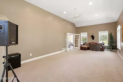 98 Summit Drive, Freehold, NJ 07728 - Photo 10