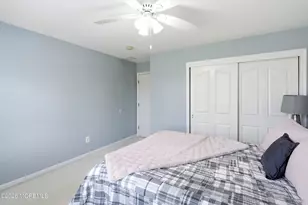98 Summit Dr, Freehold, NJ 07728 - Photo 30