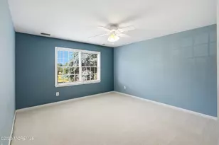 98 Summit Dr, Freehold, NJ 07728 - Photo 24