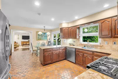 34 Kingsley Drive, Manalapan Township, NJ 07726 - Photo 36