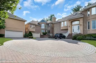 56 Tamarac Ct, Holmdel, NJ 07733 - Photo 2