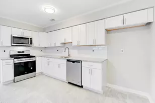 869 Mariposa Ct, Morganville, NJ 07751 - Photo 6
