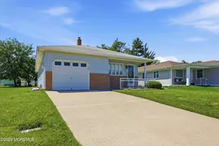 7 St Catherine Blvd, Toms River Township, NJ 08757 - Photo 2