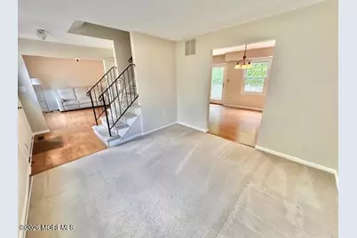 17 Reid Way, Freehold, NJ 07728 - Photo 4