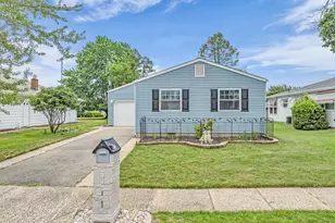33 Pirogue St, Toms River Township, NJ 08757 - Photo 2