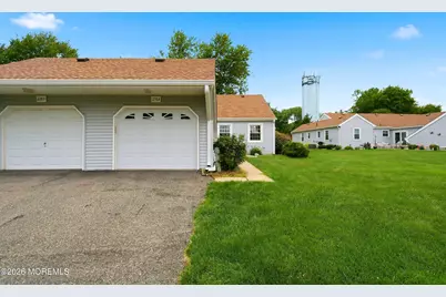 128 Korn Market #A, Freehold, NJ 07728 - Photo 4