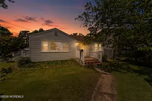 418 Greenwood Ln, Brick, NJ 08723 - Photo 2