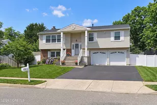 15 Bristlecone Dr, Howell Township, NJ 07731 - Photo 2