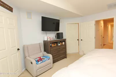 33 Austin Street, Tinton Falls, NJ 07712 - Photo 4